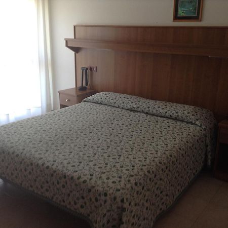 Hotel Helvetia Eraclea Mare Bagian luar foto